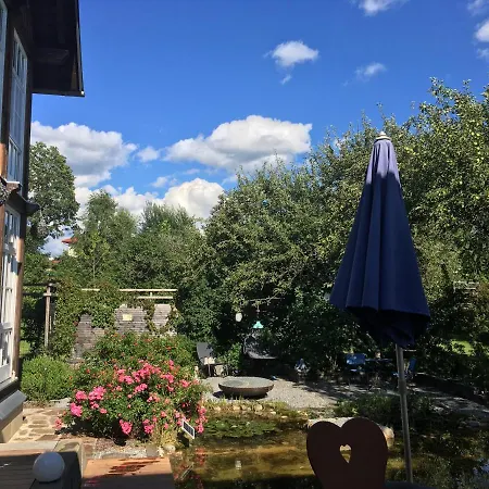 Naturforsthaus Gartenblick Fuer Hunde - Und Naturverbundene Menschen לינה וארוחת בוקר 3*
