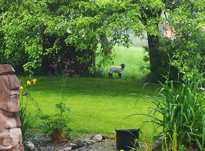 Bed & Breakfast Naturforsthaus Gartenblick Fuer Hunde - Und Naturverbundene Menschen